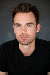 Tyler Hilton