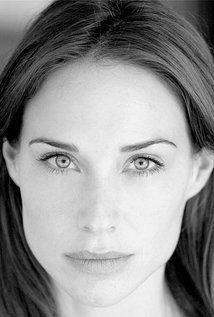 Claire Forlani