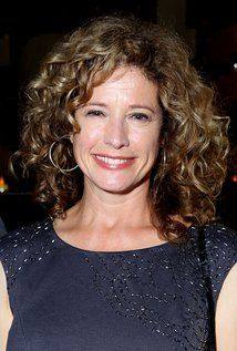 Nancy Travis