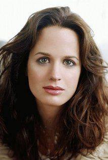 Elizabeth Reaser