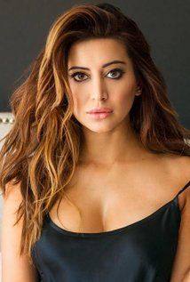 Noureen DeWulf