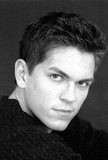 Steve Howey