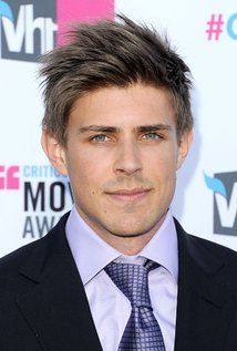 Chris Lowell