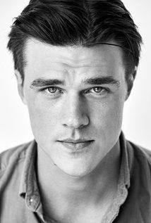 Finn Wittrock