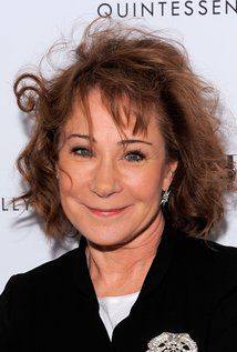 Zoe Wanamaker