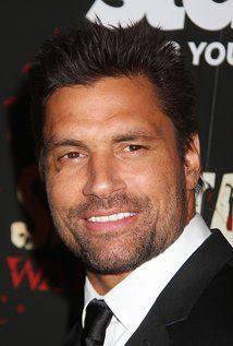 Manu Bennett