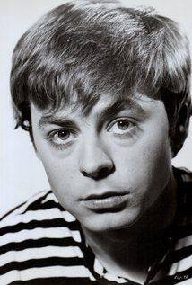 Hywel Bennett