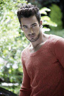 Aaron Diaz