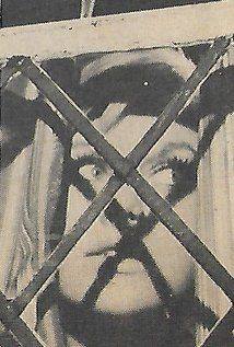 Suzanna Leigh