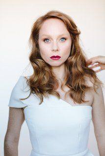 Hayley McElhinney