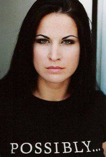 Eva Derrek