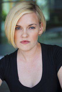 Kari Wahlgren