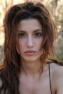 Tania Raymonde