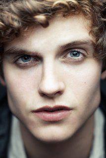 Daniel Sharman