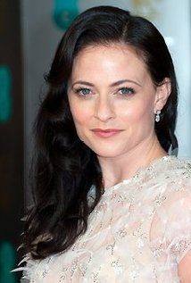 Lara Pulver