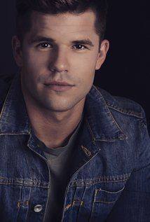 Charlie Carver