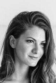 Lauren Gores