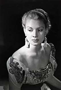 Renee Dumas