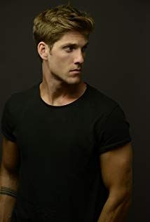 Max Curnin