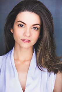 Lauren LaVera