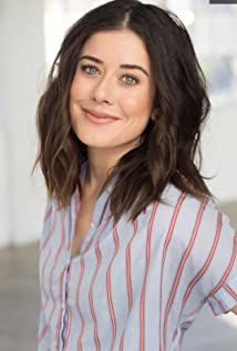 Manon Mathews