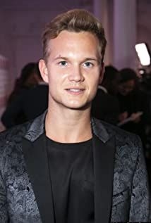 Seb Carrington