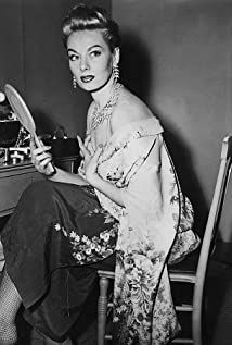 Lili St. Cyr